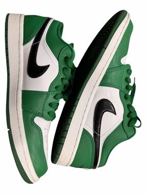 Nike Green, White & Black Low-Top Sneakers